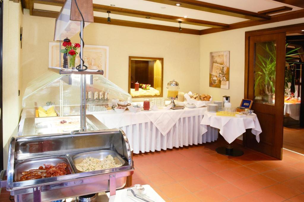 Hotel Restaurant Zur Linde باتنزن المظهر الخارجي الصورة